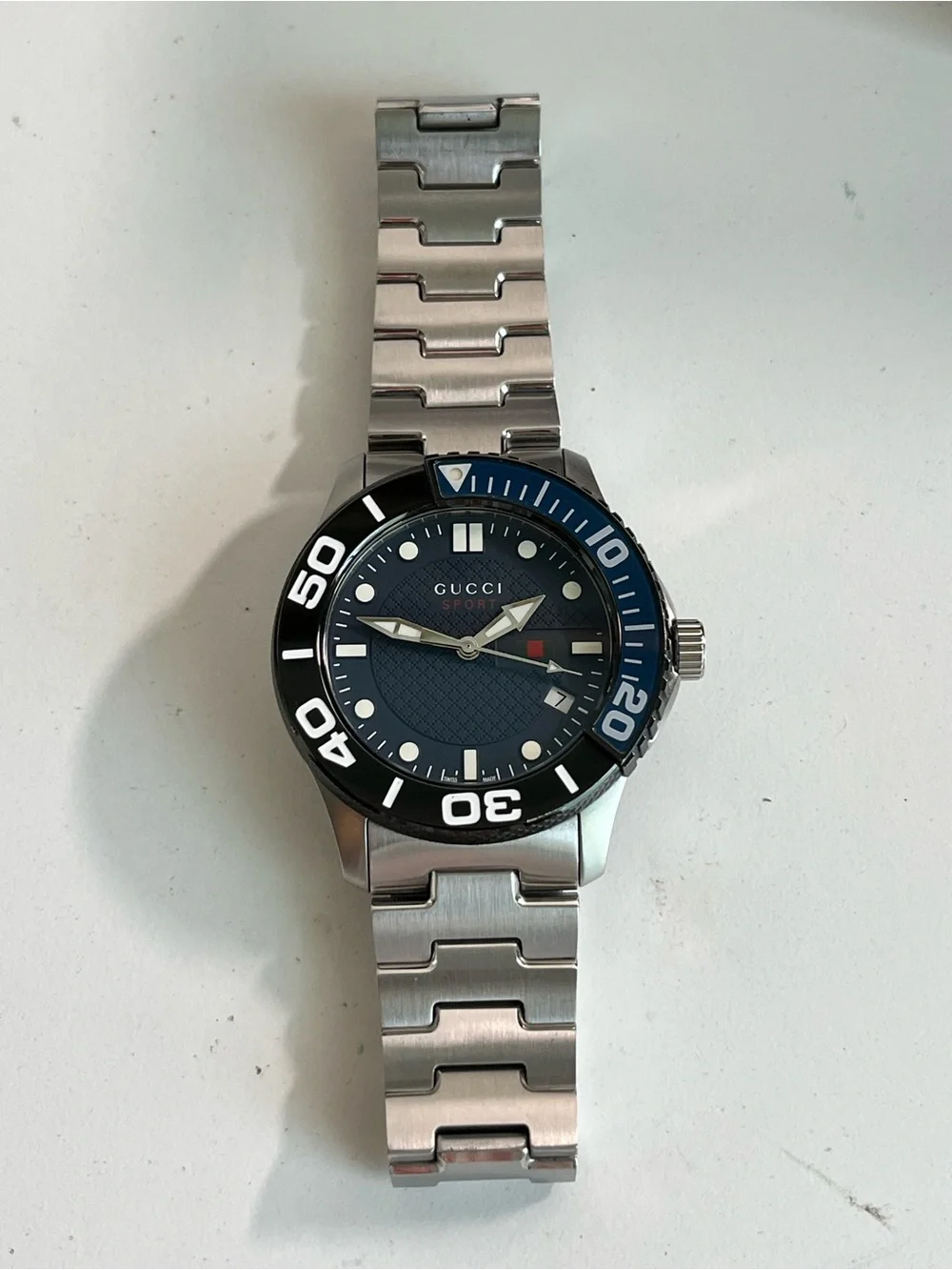 Gucci Sport Dive men’s Watch 126.2 Swiss Made